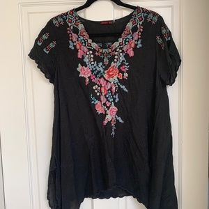 Johnny Was Short Sleeve Tunic Top Black with Flowers Size M